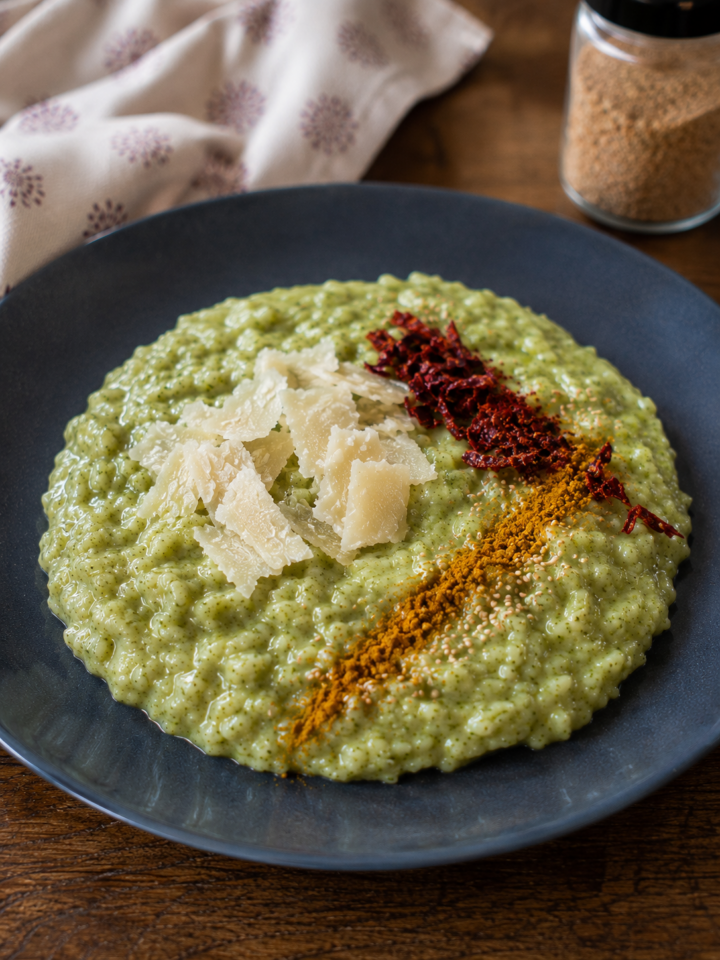Risotto con zucchine e stracchino cremosissimo | Inventaricette