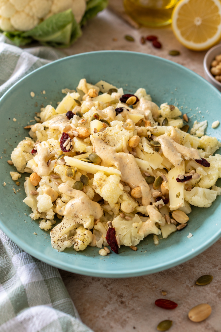 Insalata cavolfiore e formaggio | contorno sfzioso | Inventaricette