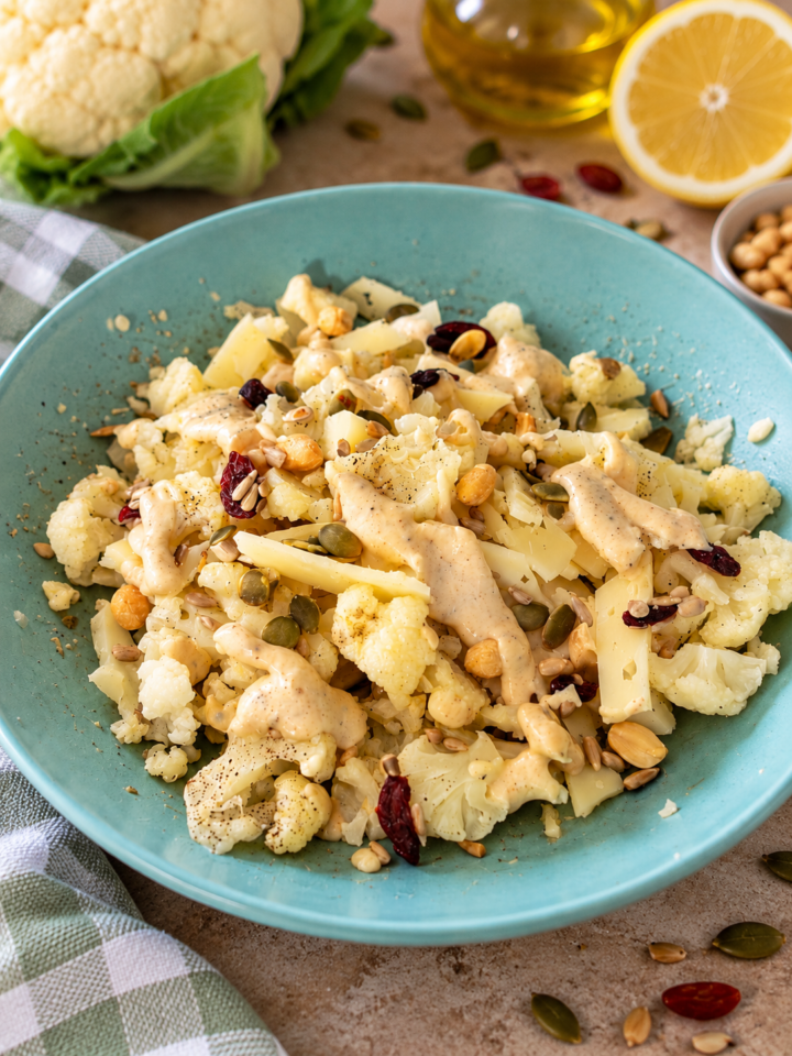 Insalata cavolfiore e formaggio | contorno sfzioso | Inventaricette