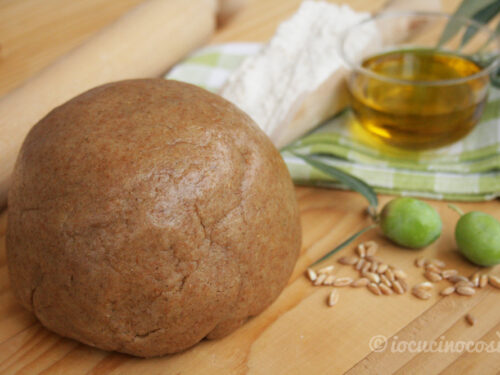 Pasta frolla al farro con olio extravergine di oliva, ricetta di Montersino