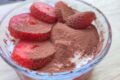 Salsa di fragole, semi di Chia e yogurt greco