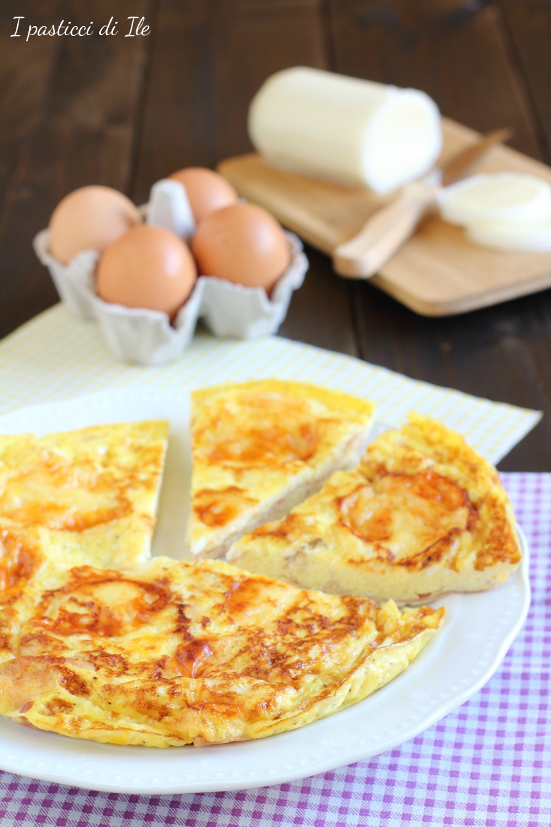 frittata con prosciutto e formaggiofrittata con cotto e formaggio