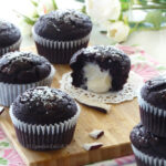 Muffin senza uova dal cuore morbido al cocco e cioccolato ricetta senza burro