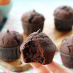 tortine al cacao senza burro con gocce di cioccolato fondente impasto soffice leggero i pasticcini di Nina