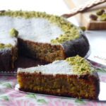 torta Caprese al cioccolato bianco e pistacchio ricetta originale infallibile della caprese