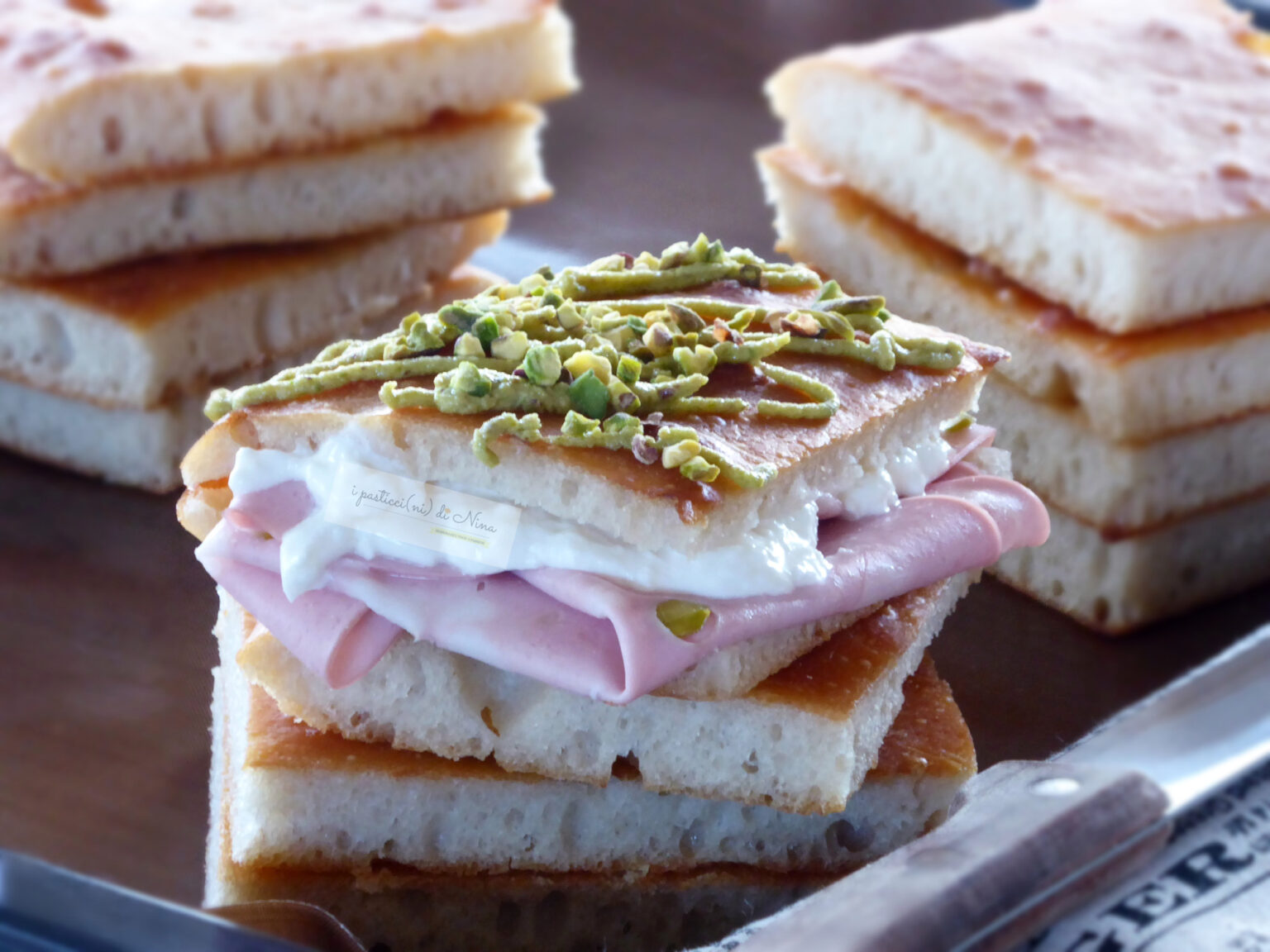 Focaccia Con Mortadella Burrata E Pesto Di Pistacchi I Pasticci Ni Di Nina