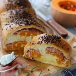 treccia brioche con zucca ricotta e speck ricetta i pasticcini di Nina