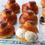 Brioche col tuppo sofficissima siciliana con granita o gelato i pasticcini di Nina