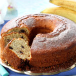Ciambella di banane e avena con gocce di cioccolato fondente i pasticcini di Nina