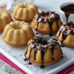 Mini bundt cake con glassa al cioccolato i pasticcini di Nina