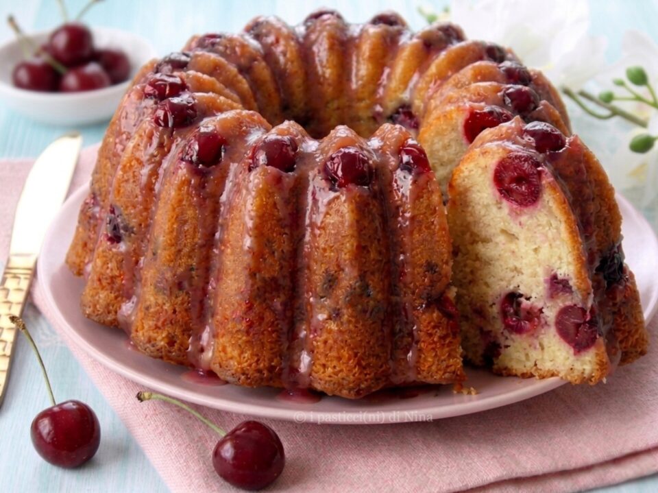 ricetta bundt cake alle ciliegie con glassa al limone i pasticcini di Nina
