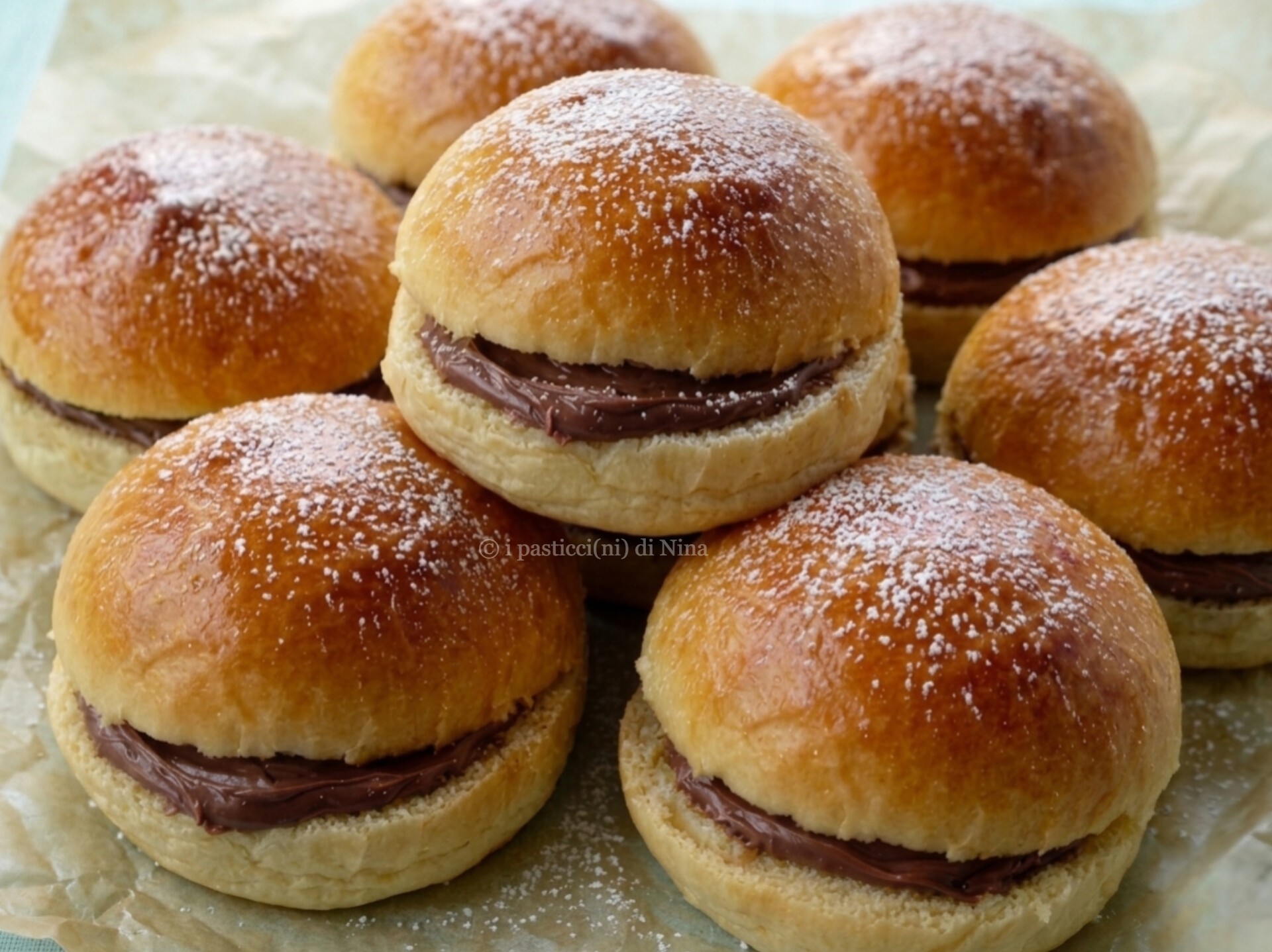 Brioche soffici alla Nutella ricetta facile per il back to school e la merenda dei bambini i pasticcini di Nina