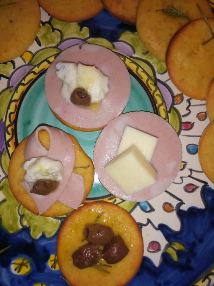 Focaccine di ceci al profumo di rosmarino | Briciole di me