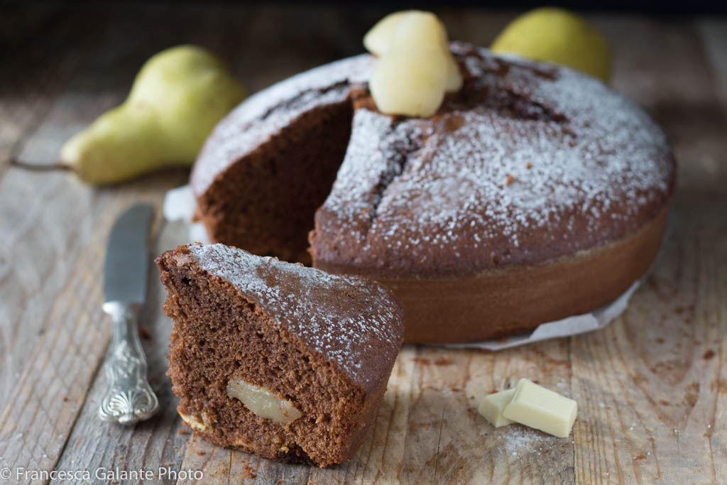 Torta con pere e cioccolato bianco senza burro - I Sapori ...