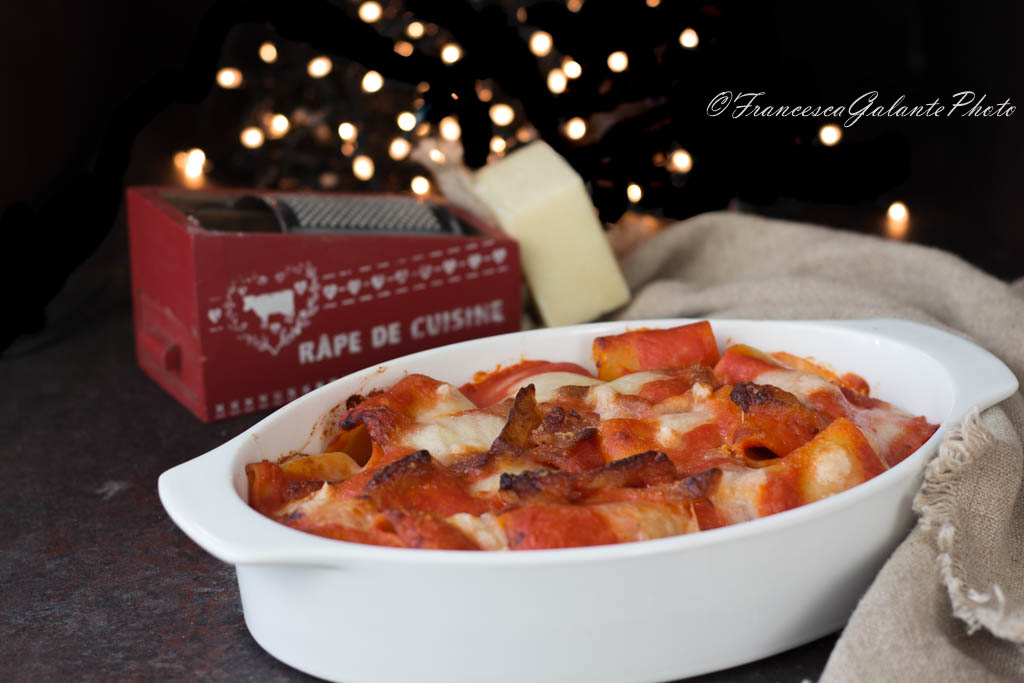 Pasta al forno con sugo amatriciana