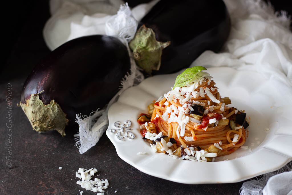 Spaghetti alla Norma ricetta originale e curiosità I Sapori di Ethra