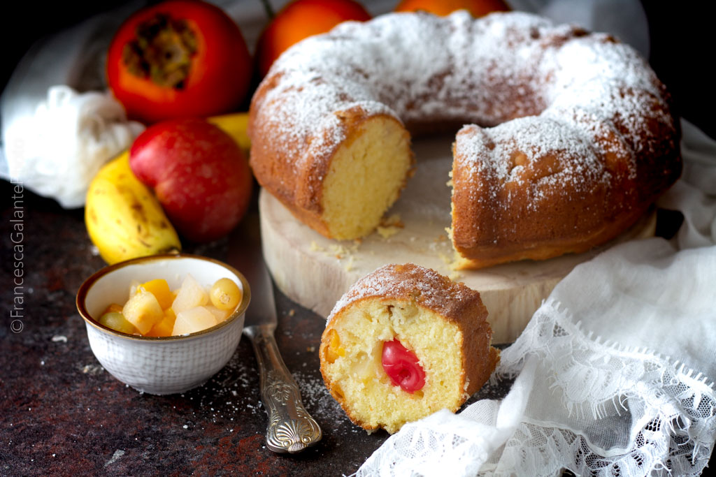 Ciambella golosa alla macedonia di frutta