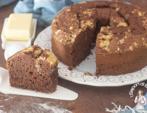 Ciambella al cioccolato con crumble all’arancia