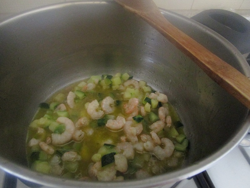 Risotto con gamberetti e zucchine
