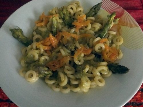 Anelletti siciliani con asparagi