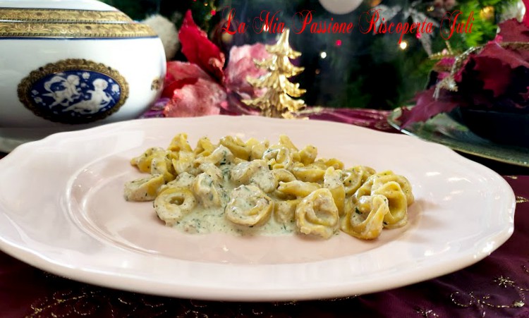 tortellini con gherigli di noce e panna