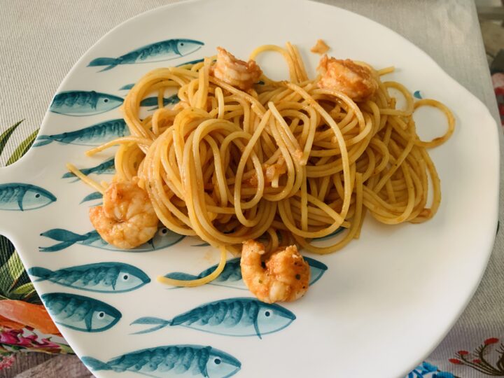 Spaghetti con mazzancolle al pomodoro