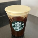 Caffé cheto con crema alla vaniglia