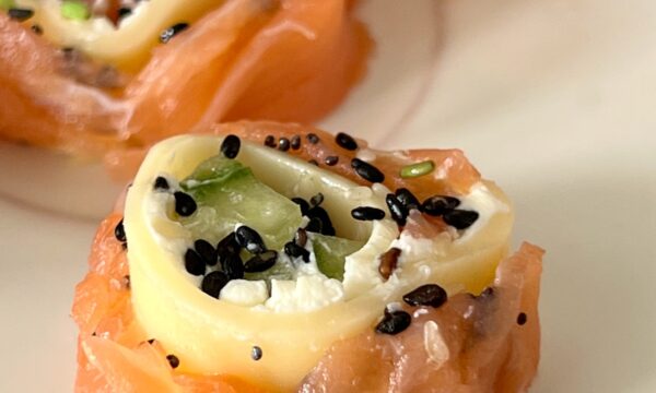 Keto sushi con salmone affumicato Ricetta veloce