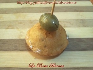 Focaccina alle olive farcita - Focaccine fritte di ceci La Bora Bianca