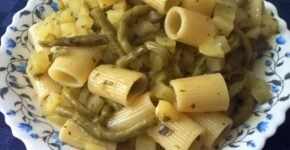 Pasta con fagiolini e patate | ricetta vegana | La Bora Bianca