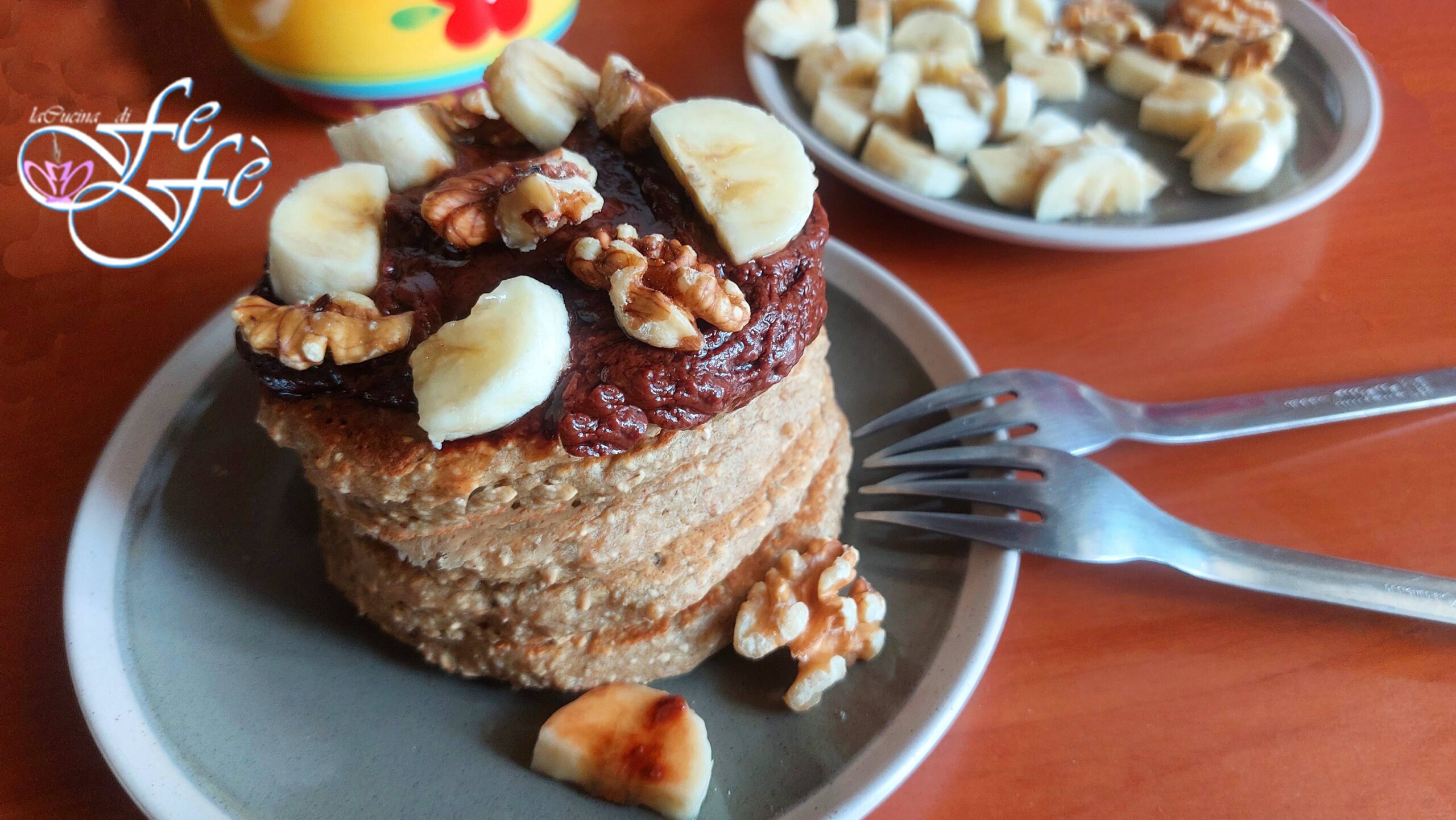 PANCAKES ALLA BANANA E FIOCCHI DI AVENA (Ricetta senza uova, grassi e