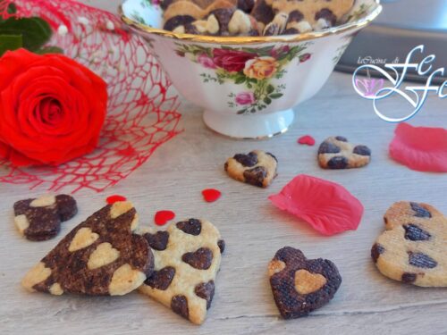 BISCOTTI BICOLORE CUORI SU CUORI