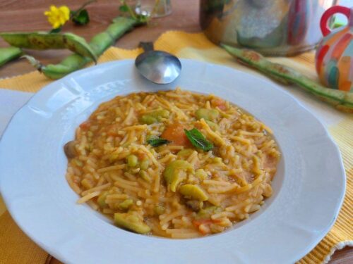 SPAGHETTI TAGLIATI CON FAVE FRESCHE E POMODORO (Ricetta siciliana)