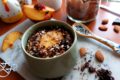 PORRIDGE ESTIVO MANDORLE E PESCHE: LA COLAZIONE SANA E VELOCE