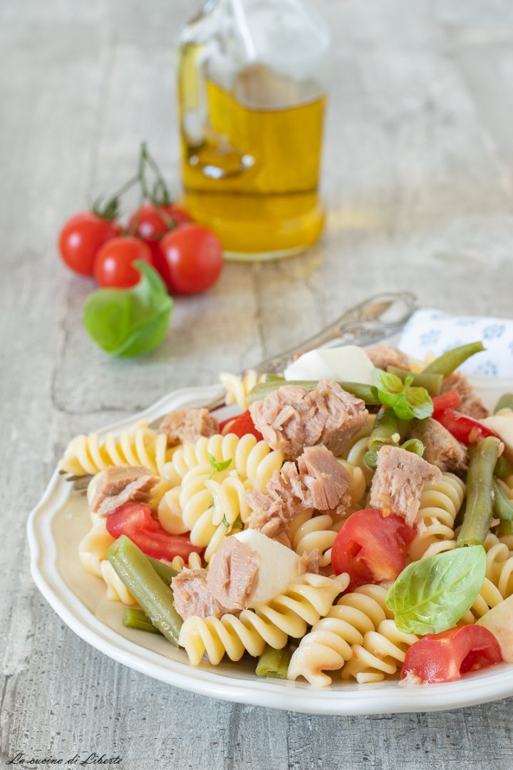 Insalata di pasta fredda con fagiolini e pomodori | Pasta ...