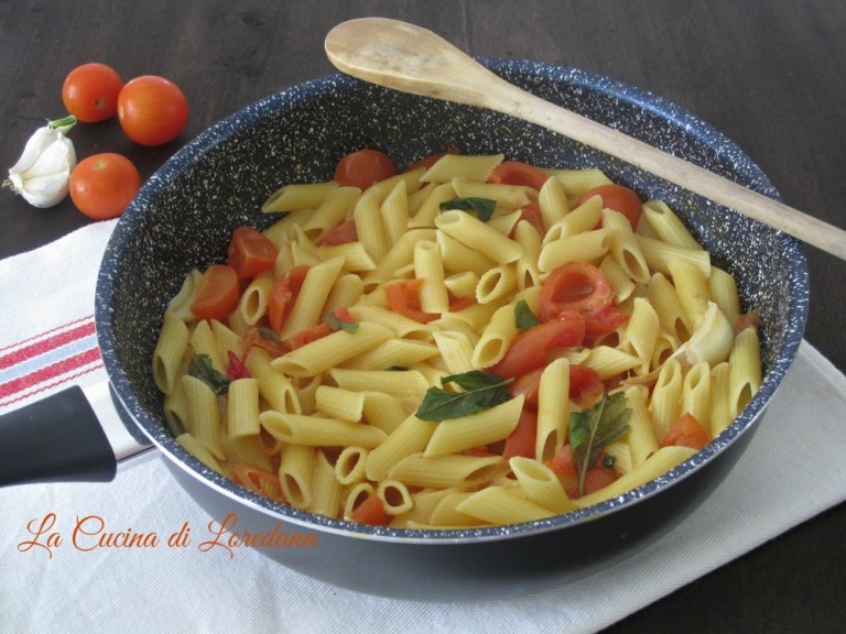 Pasta in padella Solo una padella per cucinare la pasta