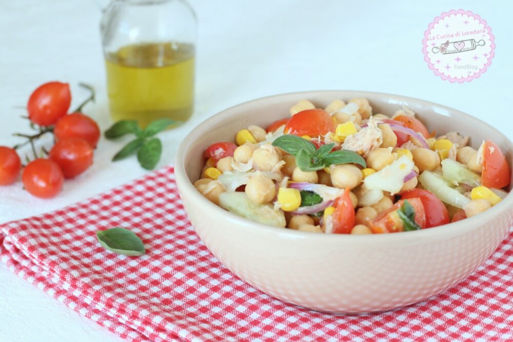 INSALATA DI CECI con tonno e pomodorini fresca e buonissima