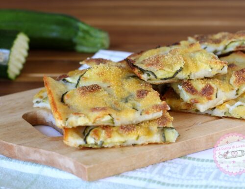 SCHIACCIATINA DI ZUCCHINE sottile, croccante e sfiziosa