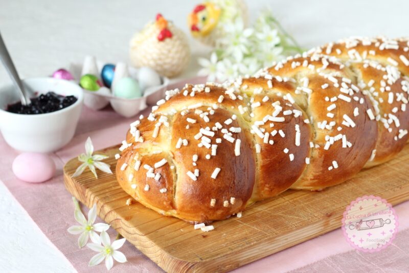 treccia dolce di pasqua