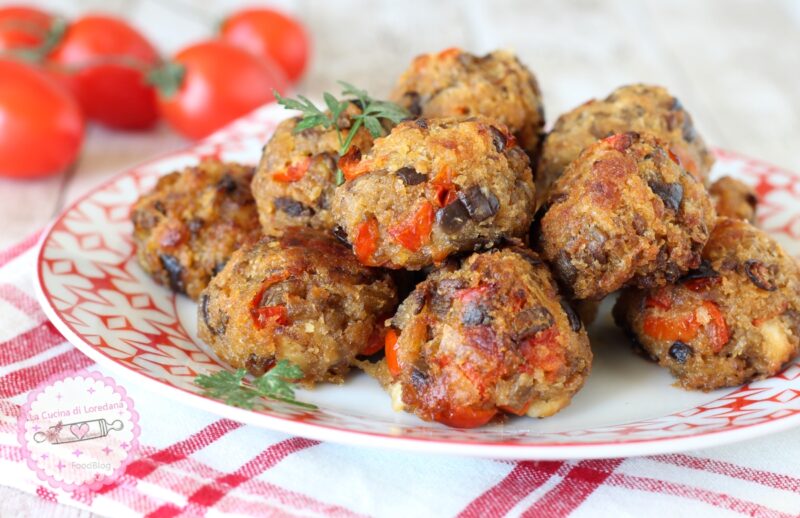 polpette di melanzane con pomodorini