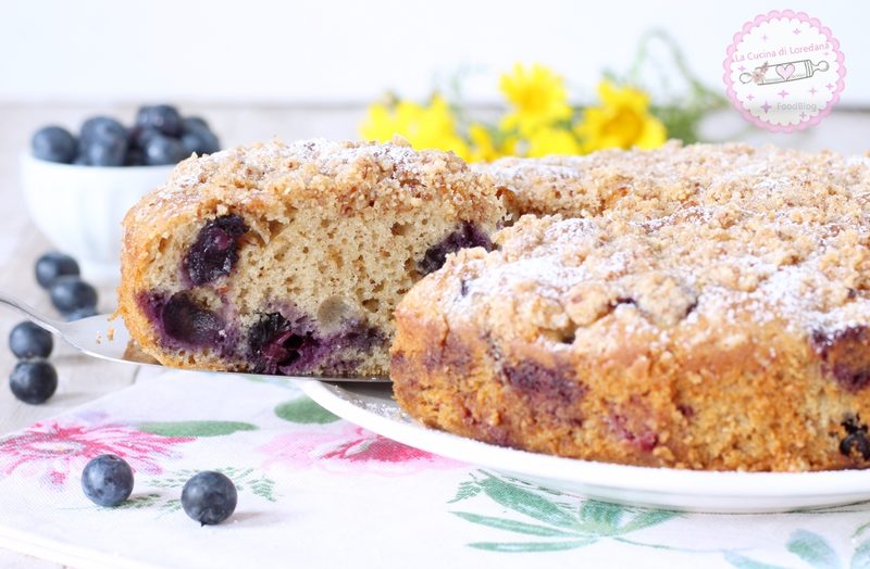 torta con mirtilli e crumble