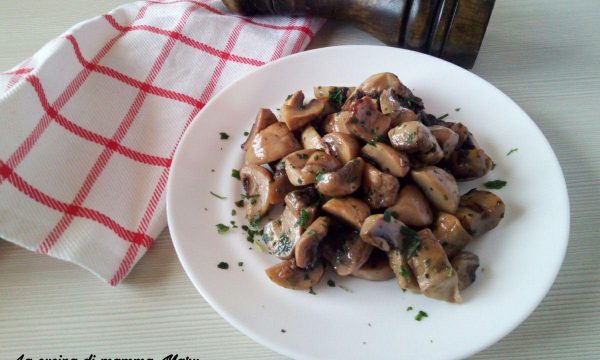 Funghi champignon trifolati al forno