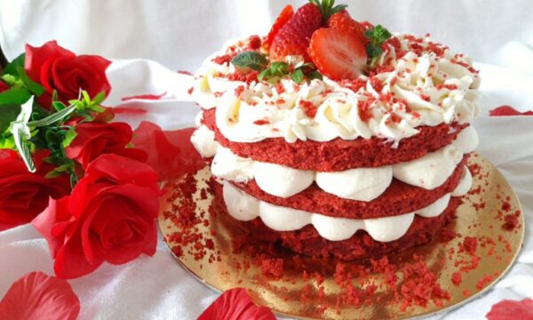 Red Velvet cake con ganache al cioccolato bianco