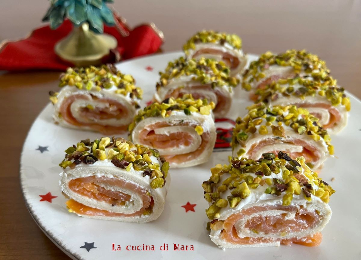 rotolini di piadina con salmone