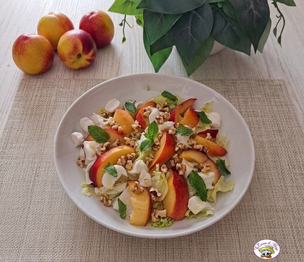 Insalata estiva di pesche