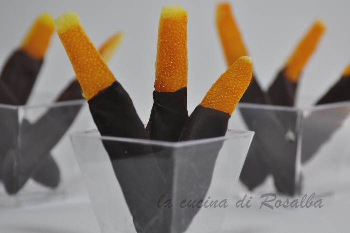 scorze di arancia candite al cioccolato | ricetta la cucina di rosalba
