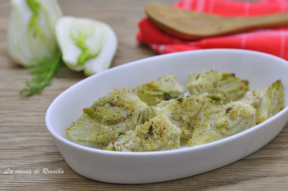 finocchi gratinati agli aromi, ricetta light, vegetariana