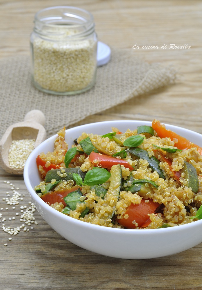 quinoa con zucchine e peperoni