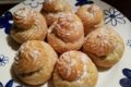 Come preparare deliziosi bignè (pasta choux), ripieni di budino al cioccolato.