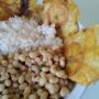 Accompagna i tuoi pasti con dei deliziosi tostones, platano verde frito.